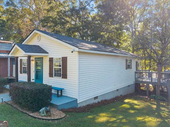 334 S Century Dr, Martin, GA 30557