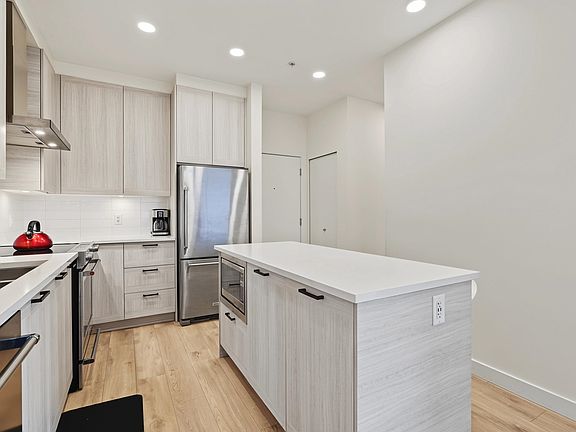 4th image of 7169 14th Ave #218