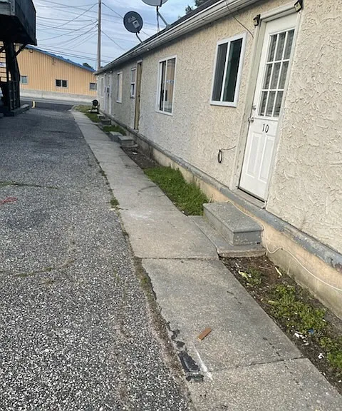513 Blackburn Ave — Photo 10