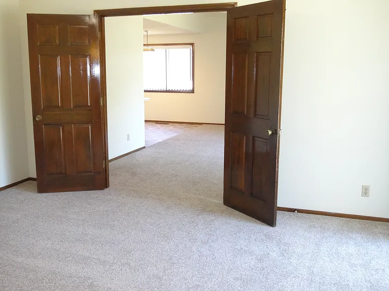 2293 Latona Dr NE — Photo 6