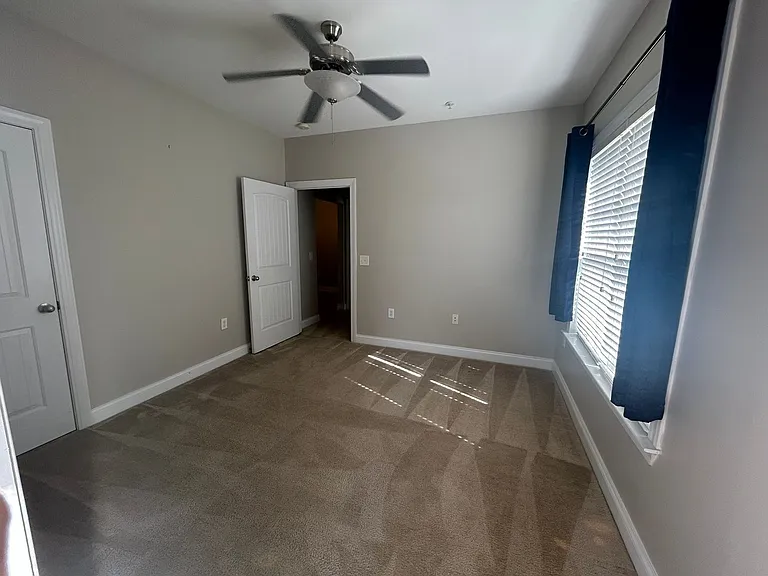 300 Gateway Dr — Photo 53