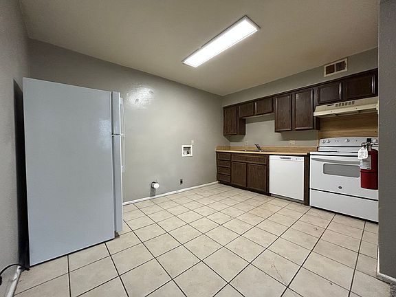 4th image of 4608 Belton Ave APT A