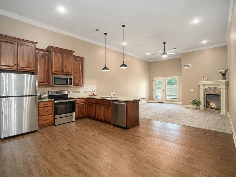 12353 Fox Creek Dr #12353 — Photo 3