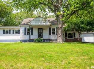 725 W Shenandoah Dr, Peoria, IL 61614