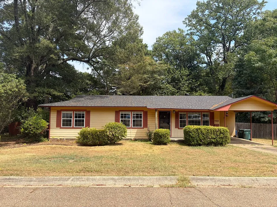 1122 Chestnut