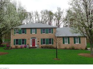 1043 Glen Dr NE, New Philadelphia, OH