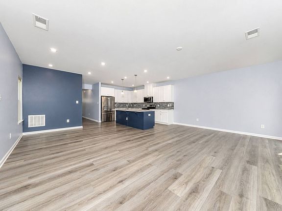 3rd image of 141 Stegg St