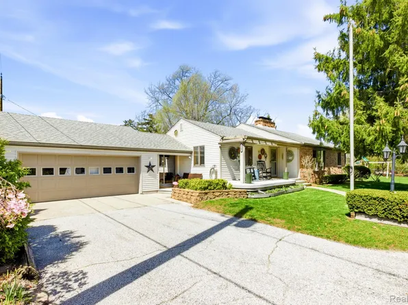 3509 Cherry St, Port Huron, MI 48060