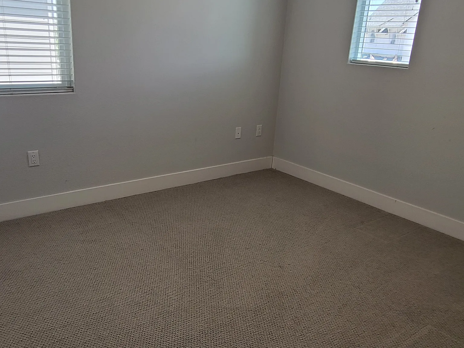 4 bed, 3.5 bath, 2016 sqft, $3,800 — Photo 1