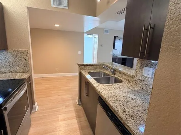 190 Santa Clara Dr #190, Naples, FL 34104