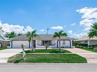 13831 Geranium Pl, Wellington, FL 33414