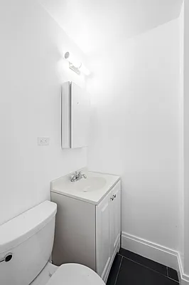 Rented by Stonehenge NYC LLC | media 10