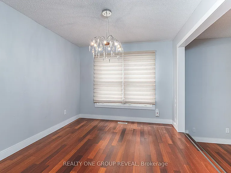 326 Prince Of Wales Dr — Photo 5