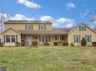16 Graham Rd, Newville, PA 17241