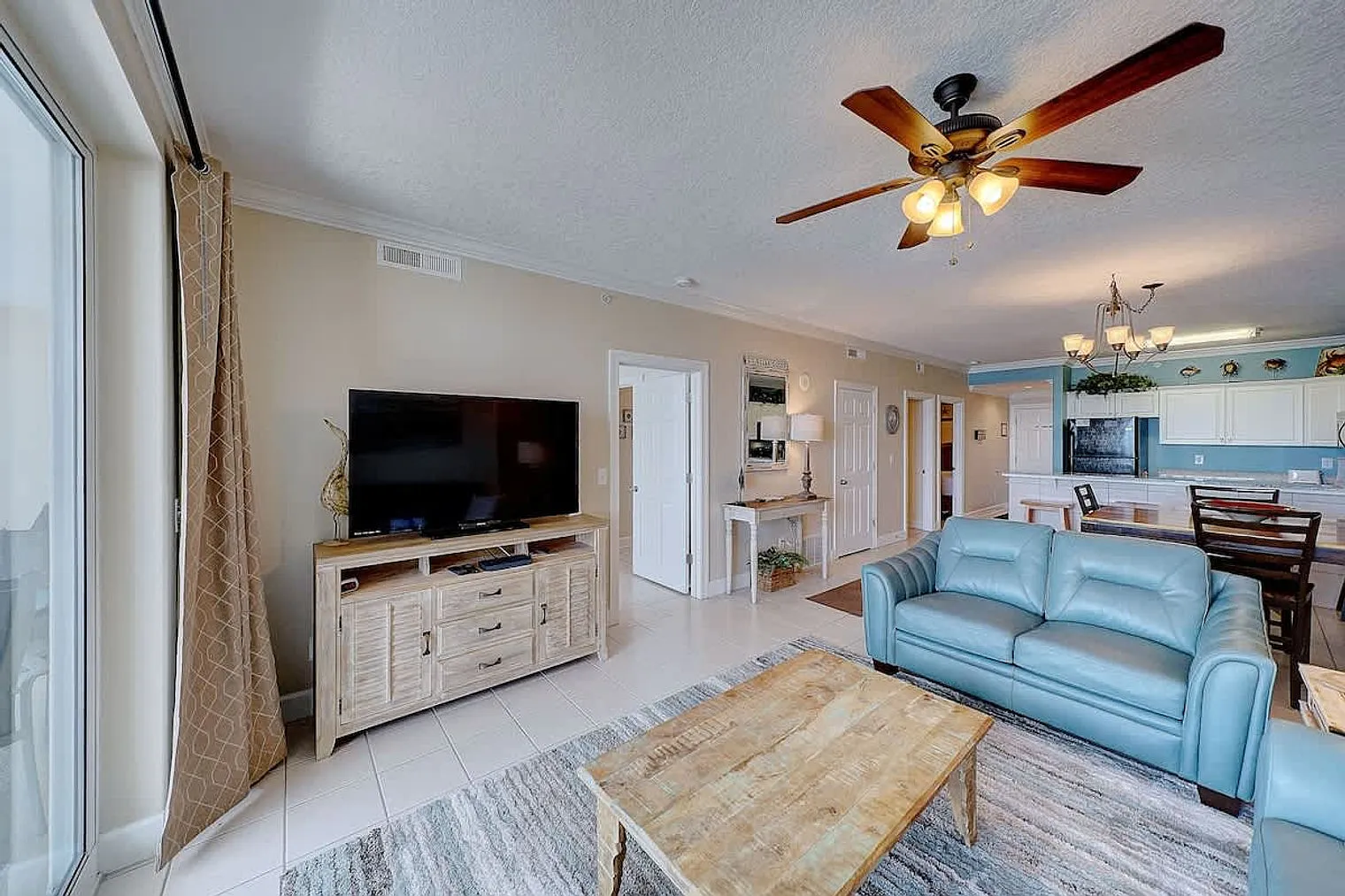 2 bed, 2.0 bath, 1140 sqft, $4,911 — Photo 3