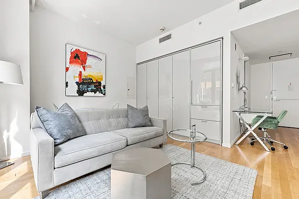Living room, photo 3