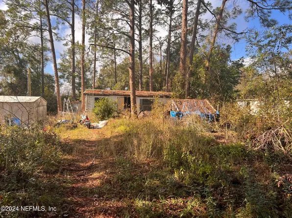 103 SOTO Street, Interlachen, FL 32148