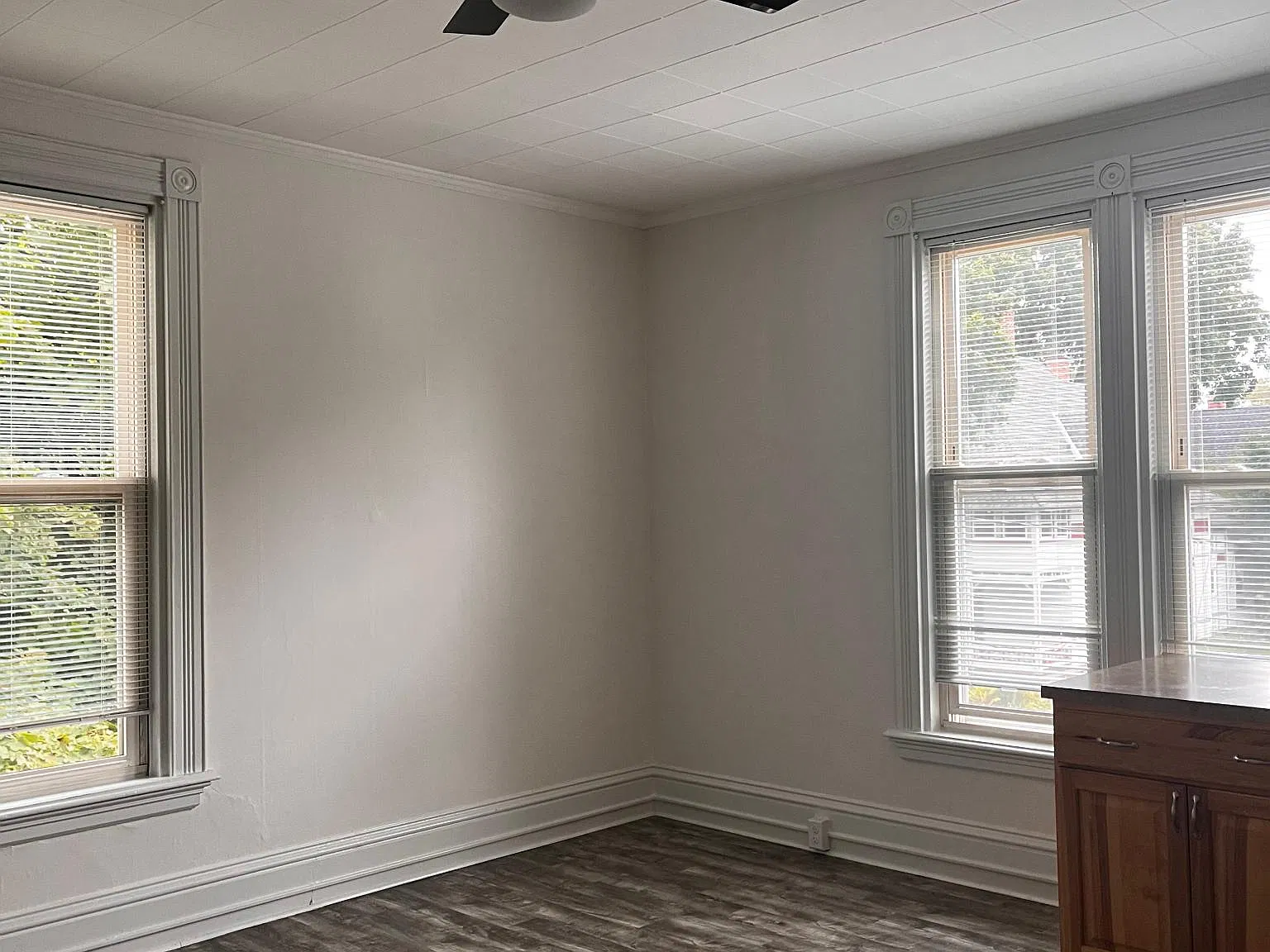 28 Clinton Ave — Photo 4