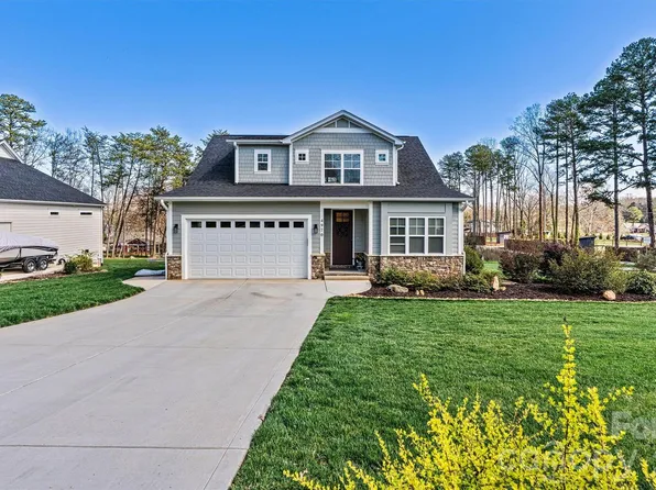 4970 Surfwood Dr, Sherrills Ford, NC 28673