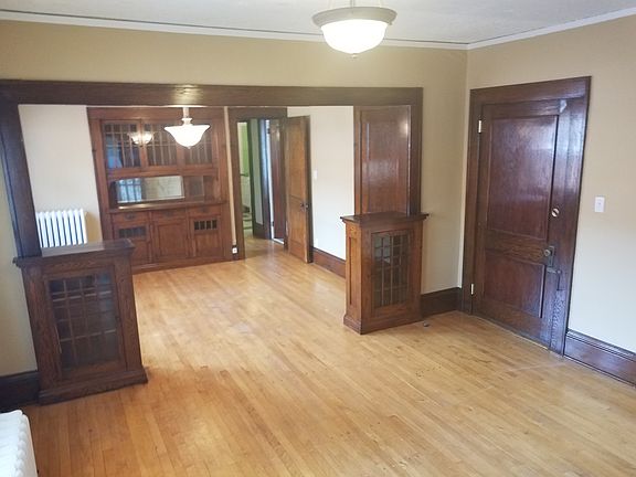 3rd image of 3125 Fremont Ave S APT 3
