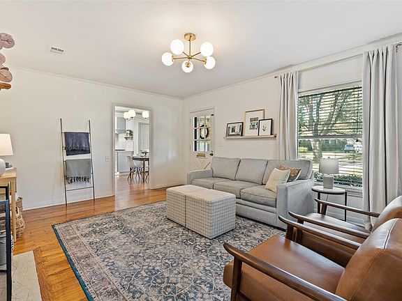 5th image of 6413 Locke Ave