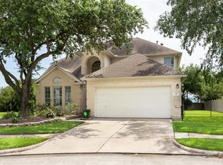 44 Parkway Pl, Jersey Village, TX 77040