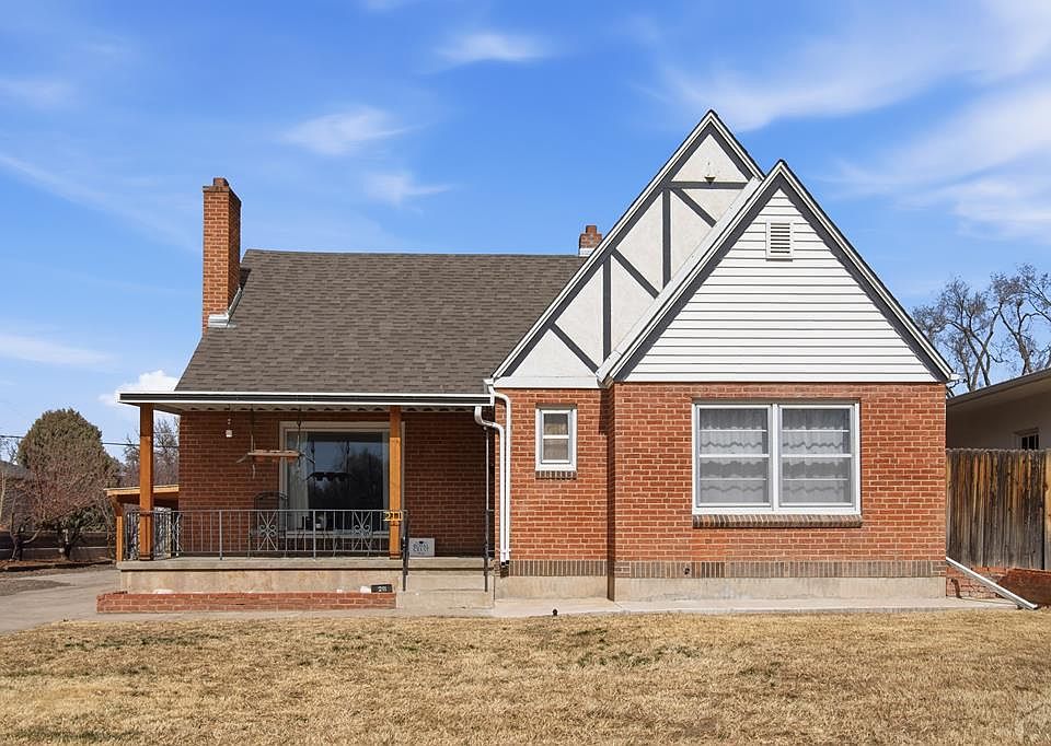 1st image of 211 Dittmer Ave