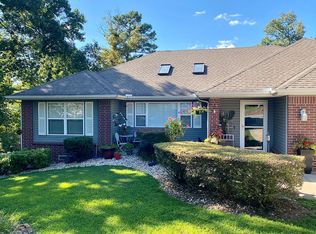 38 Lyndhurst Dr, Bella Vista, AR 72714