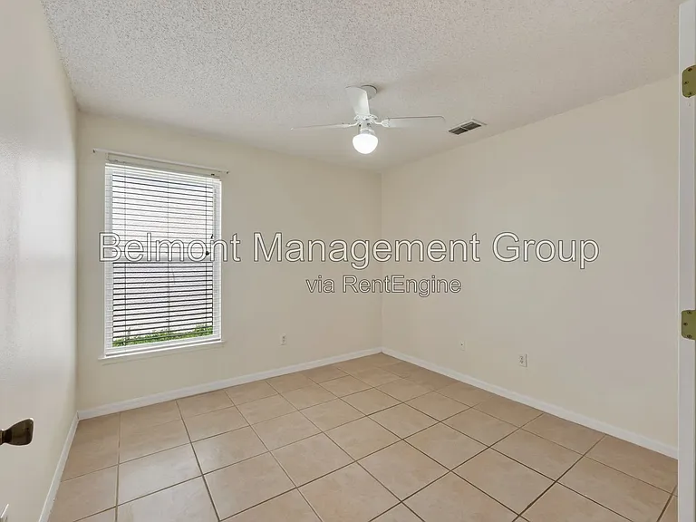 2127 Korat Ln — Photo 11