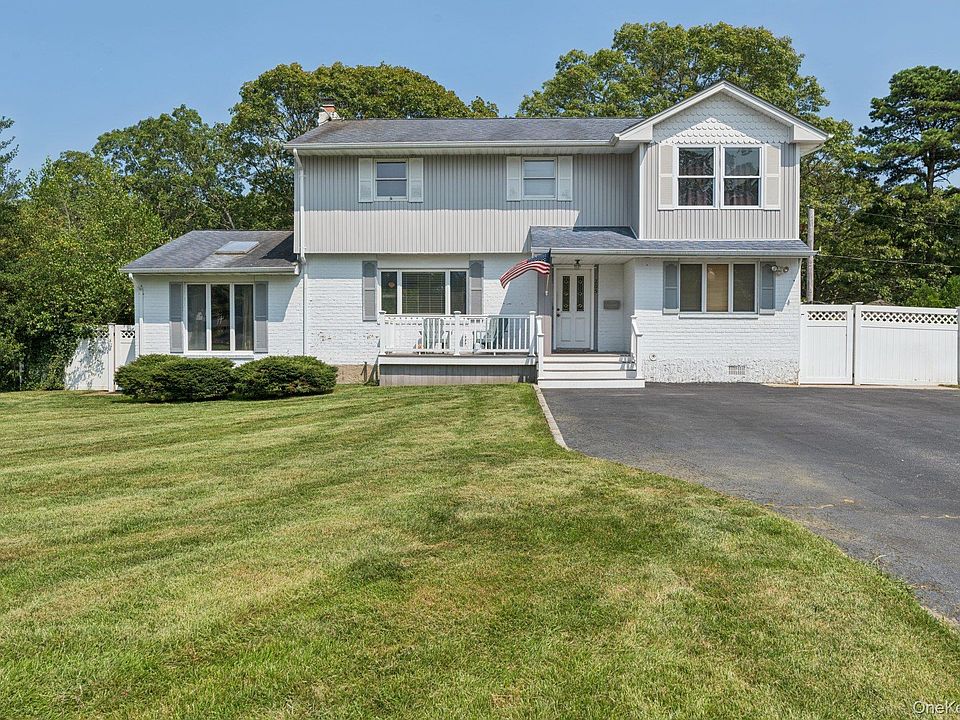 1st image of 205 Fawn Court