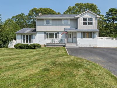 205 Fawn Court, East Islip, NY, 11730