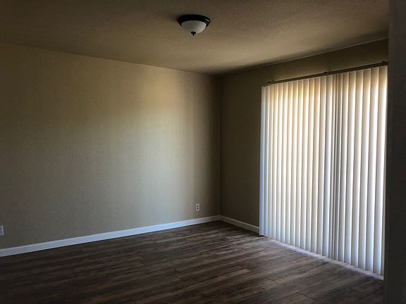 4th image of 11927 1st Ave APT 5