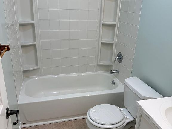 5th image of 2541 James St APT 5