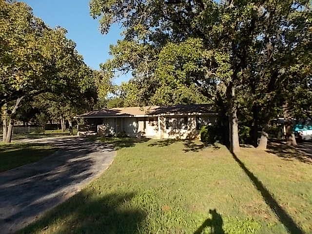 1st image of 1202 Crenwelge Dr