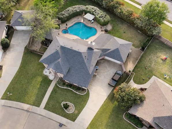 1024 Choke Cherry Ln, Crowley, TX 76036