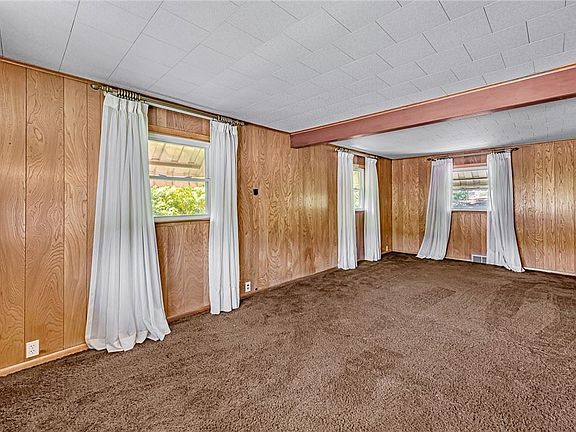 4th image of 111 Pine Dr
