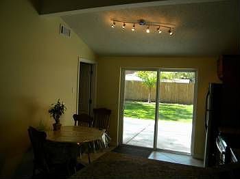4th image of 3212 Saddlebrook Ave