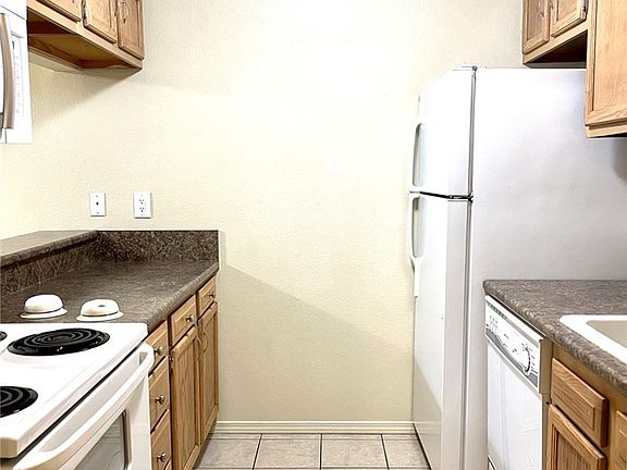 5th image of 1700 Lake Park Dr SW APT 13
