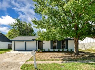 412 Stonecreek Dr, Arlington, TX 76014
