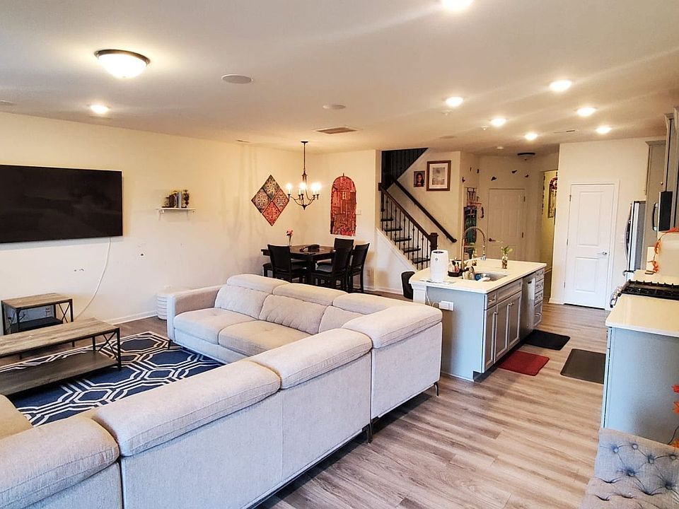 1st image of 15008 Savannah Hall Dr