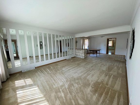 3rd image of 10108 S Alice Ct