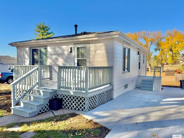 1132 Knox St, Lincoln, NE 68521