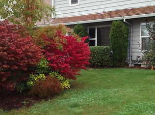 1971 NE Darby St, Hillsboro, OR