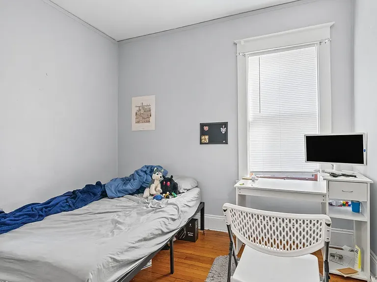 569 Washington Ave — Photo 8