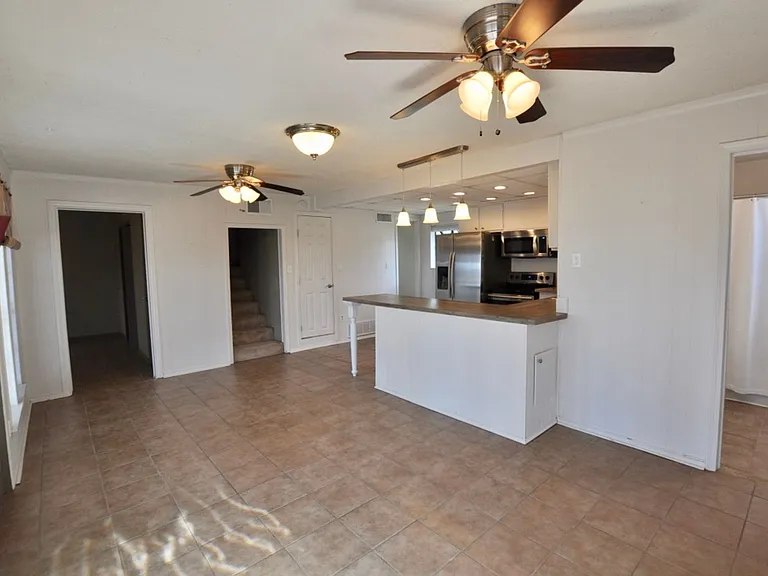 1937 E Lake Dr — Photo 10