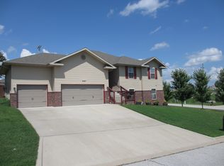 2181 Drake St, Springfield, MO 65810