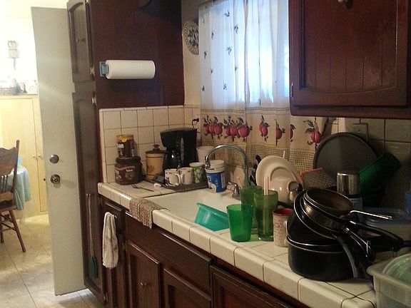 5th image of 408 Vineland Ave