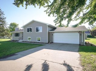 709 N Gunbarrel Rd, Grand Island, NE 68801