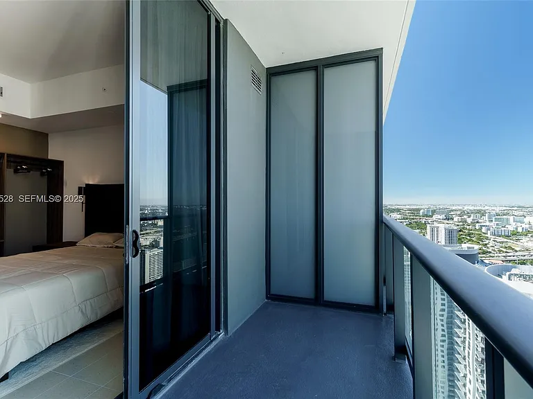 601 NE 1st Ave #Penthouse 5001 — Photo 29