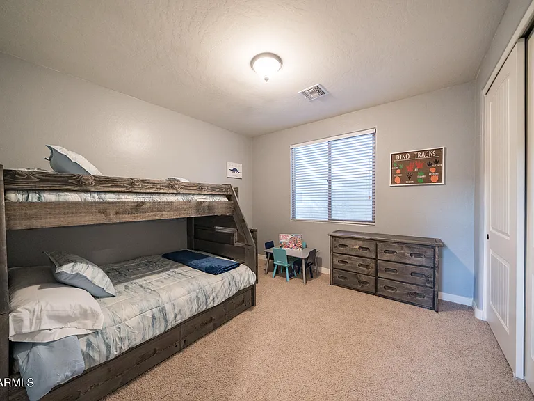 2681 E Hampton Ln — Photo 47